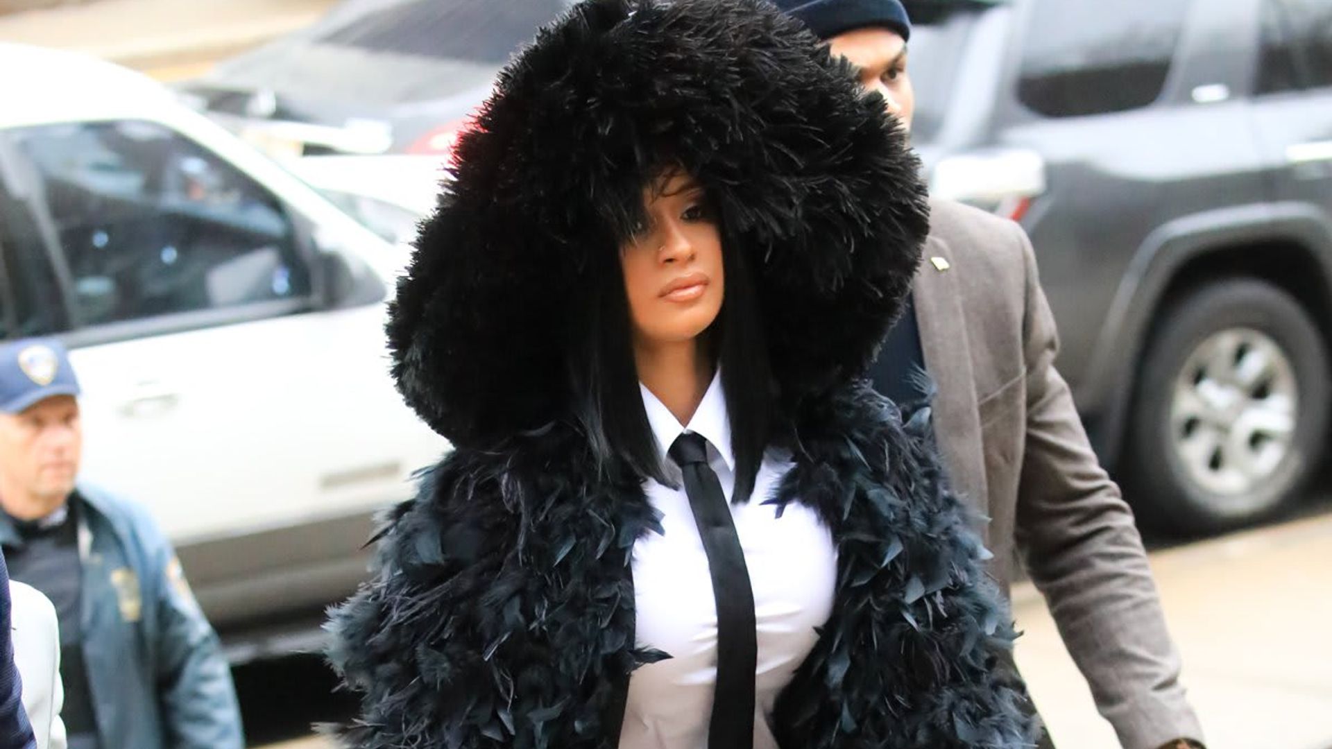 Cardi B pulls a Moira Rose from ‘Schitt’s Creek’ and the result is epic