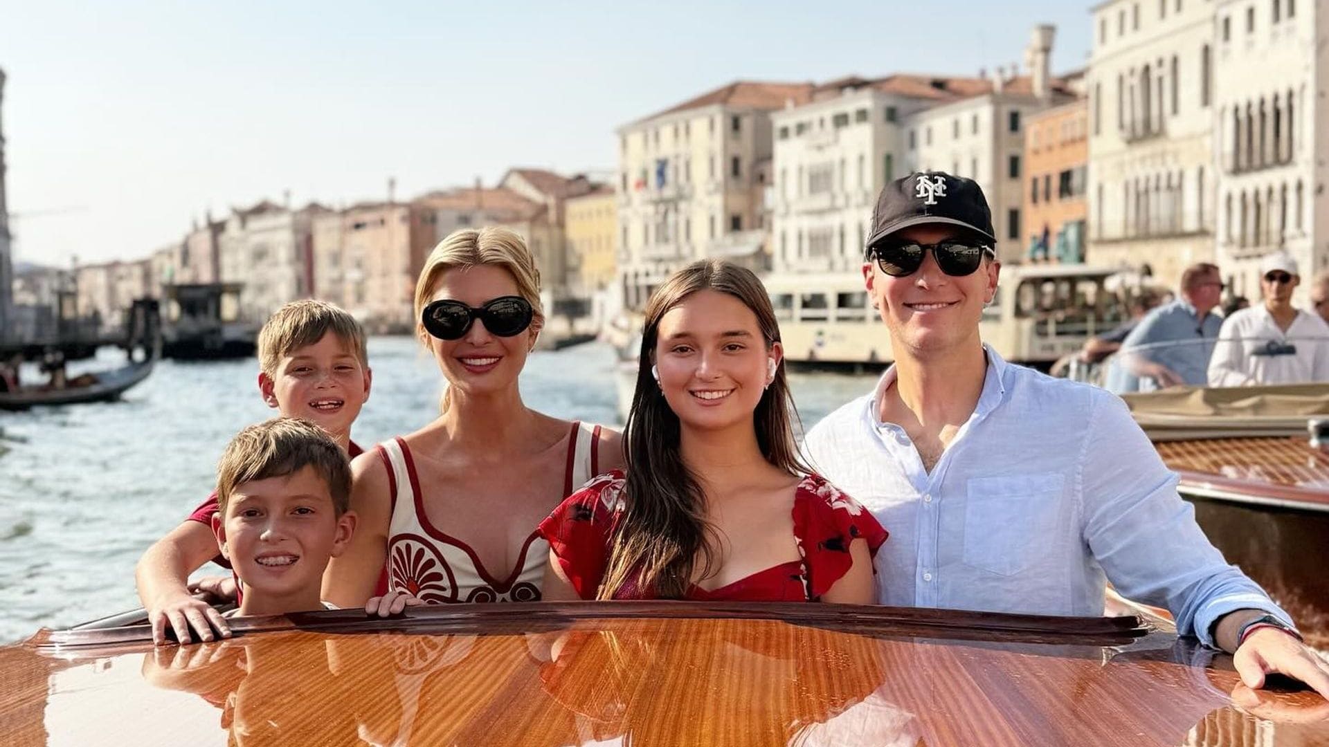 Ivanka Trump y su familia hacen turismo en Venecia antes de la boda de Jeff Bezos y Lauren Sánchez