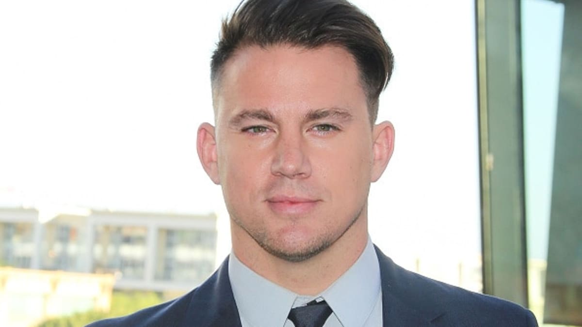 Channing Tatum rescues a horse, names him Smoke(01)