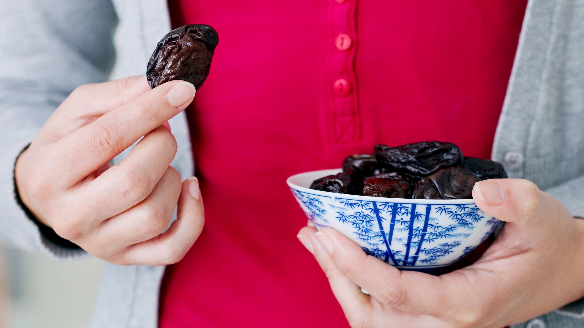 Photo: hola.com 6 Best Exercises to Relieve Constipation Fast