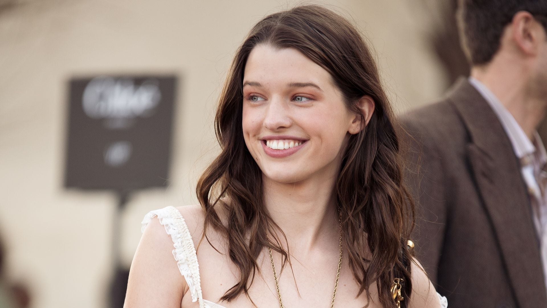 Milla Jovovich's lookalike daughter Ever Anderson attends Paris Fashion Week: Their incredible resemblance