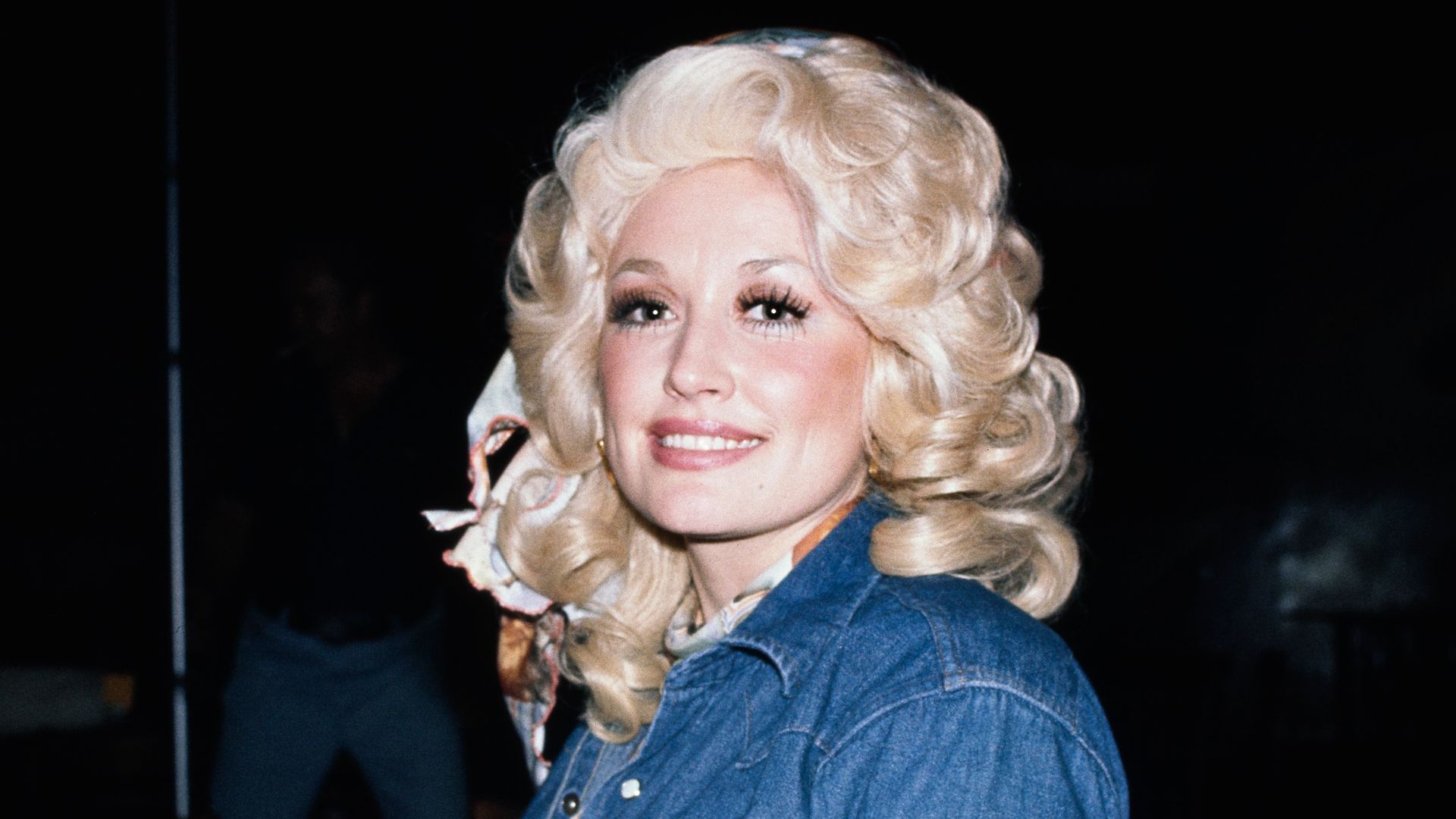 Emmys tribute Dolly Parton's legacy with Reba McEntire tribute
