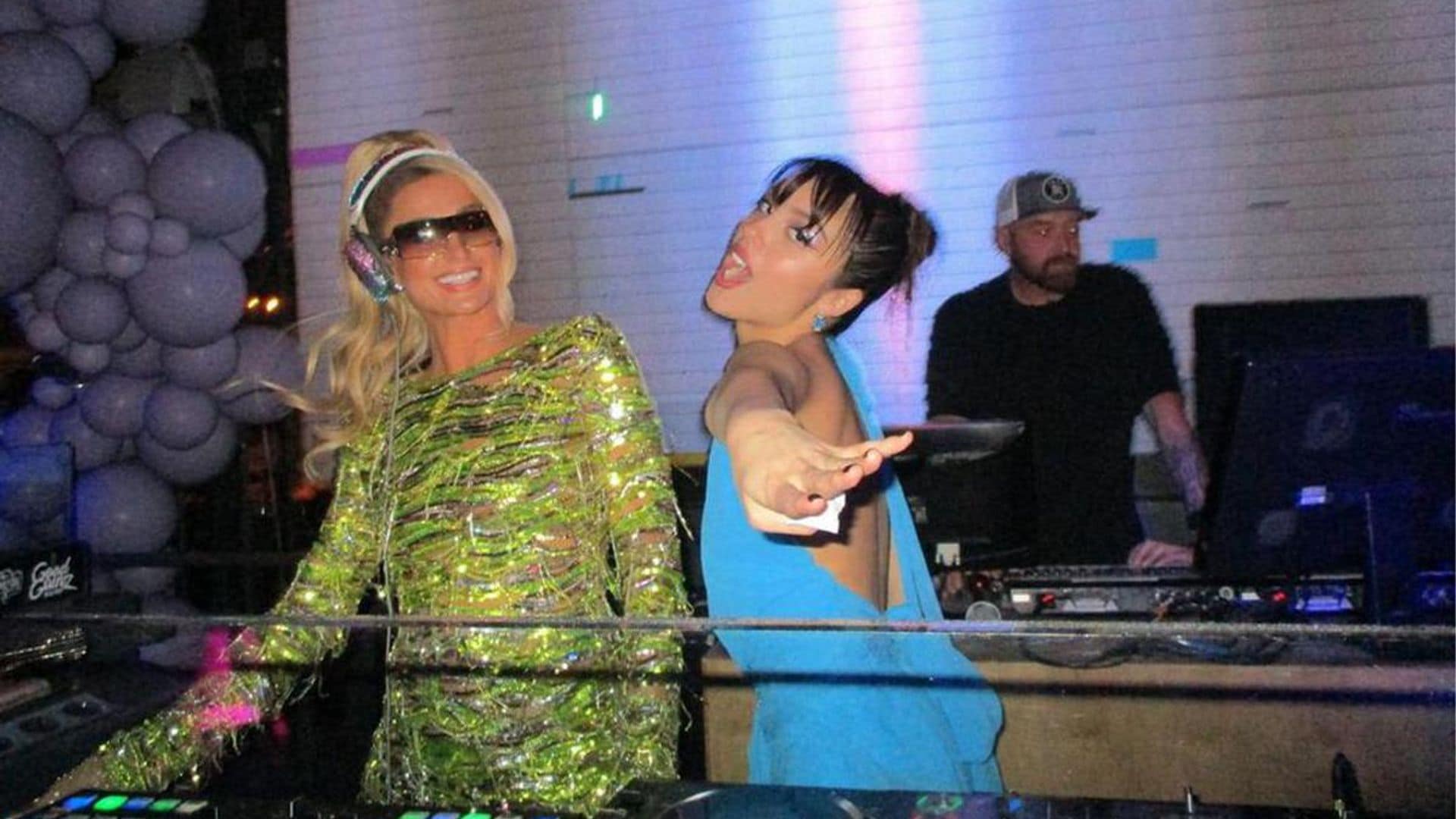 Olivia Rodrigo celebrates her first Grammy win with Paris Hilton