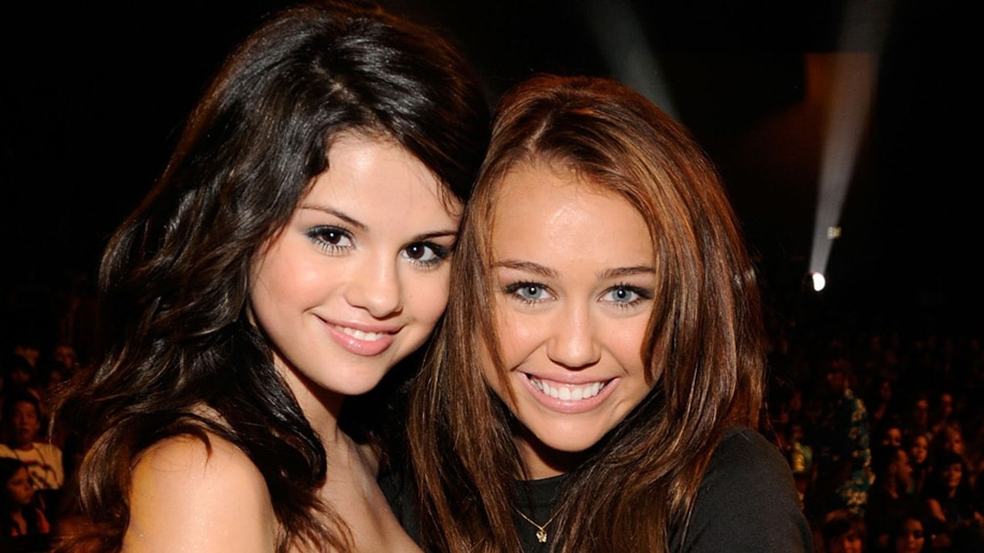Miley Cyrus and Selena Gomez on their 'way to Area 51': See photo