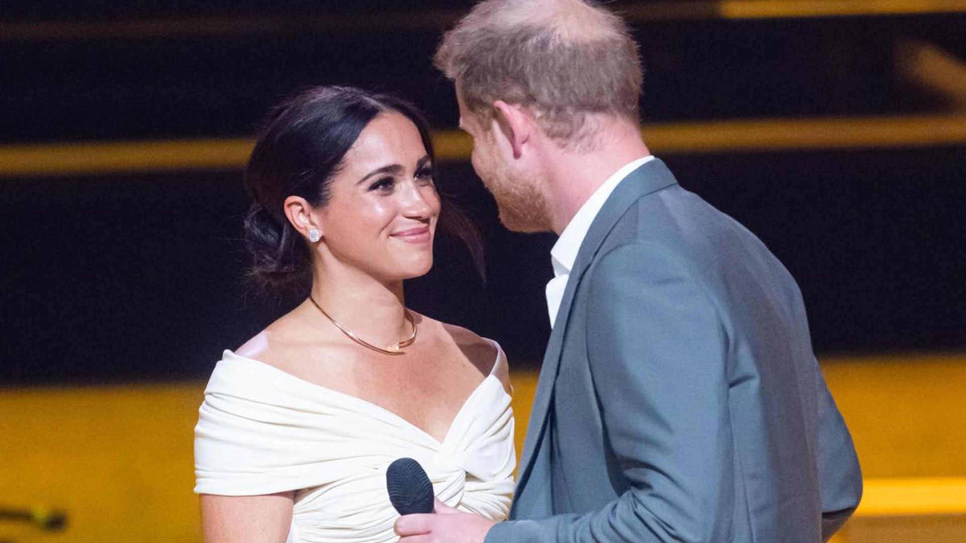 Meghan Markle and Prince Harry shared a kiss at the Invictus Games