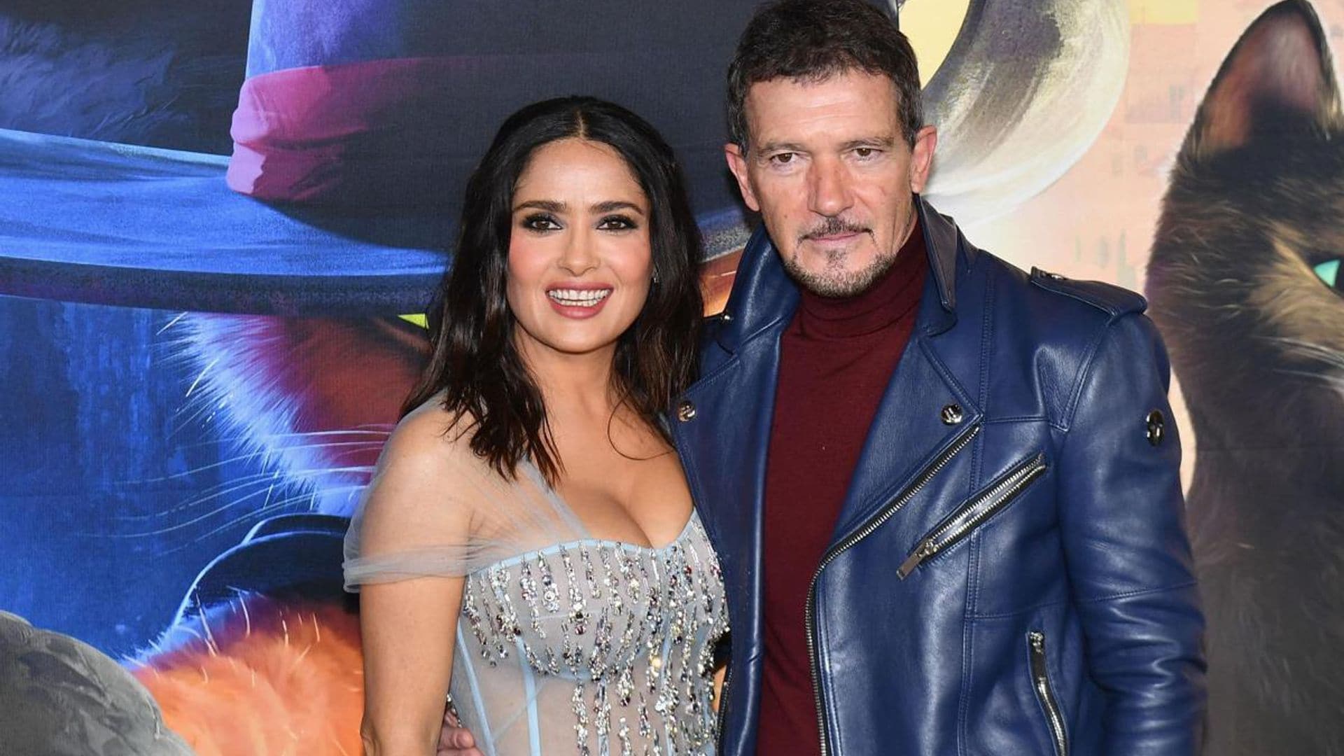 Salma Hayek’s princess inspired look for the premiere of ‘Puss in Boots’ next to Antonio Banderas