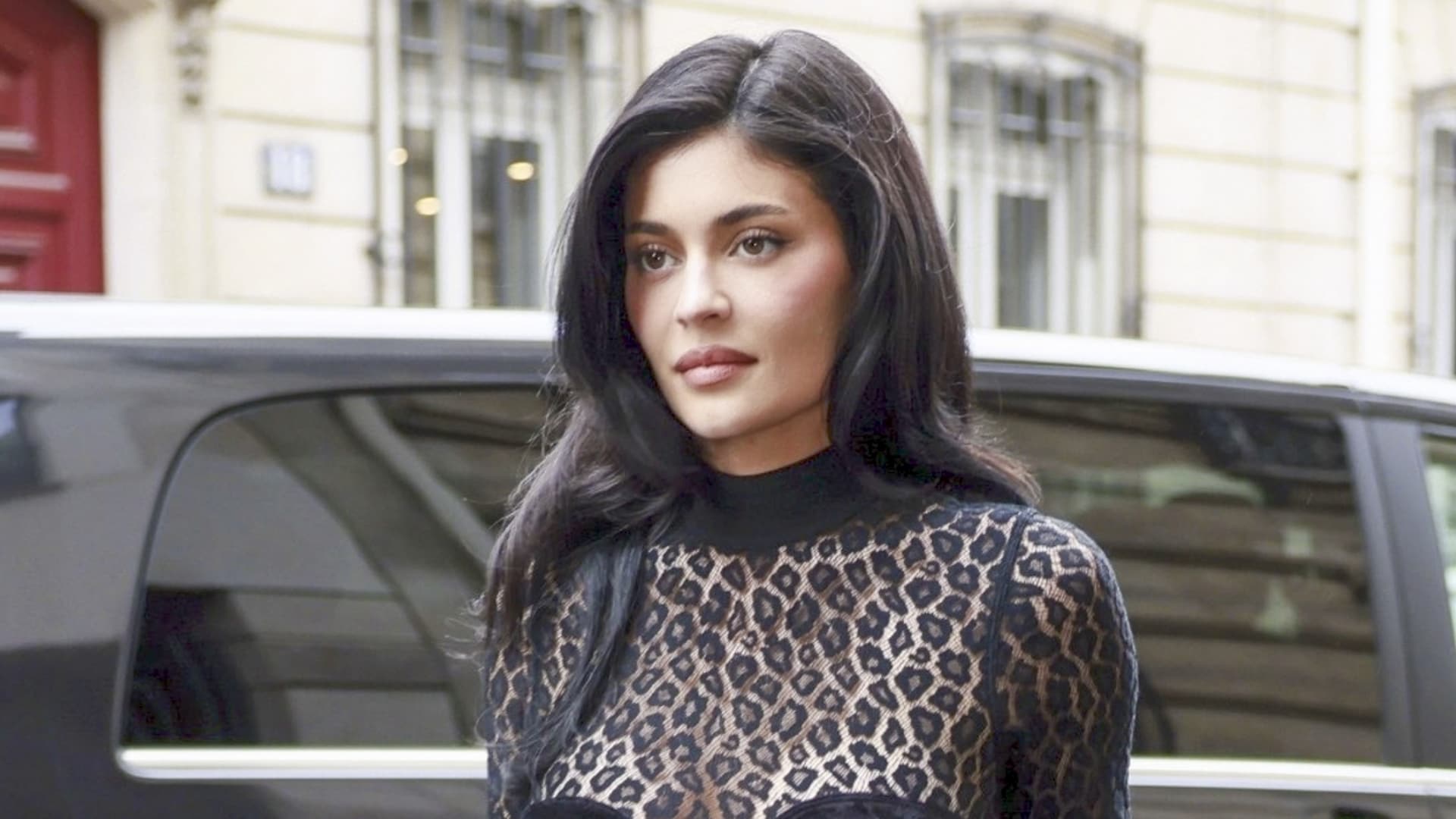 Kylie Jenner channels Naomi Campbell 