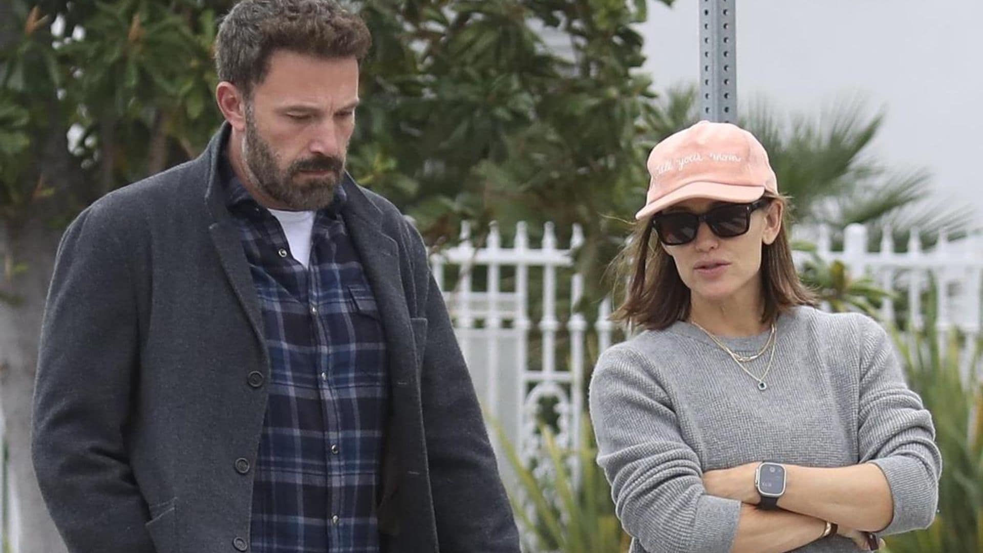 Ben Affleck and Jennifer Garner chat as they drop off their kids at school