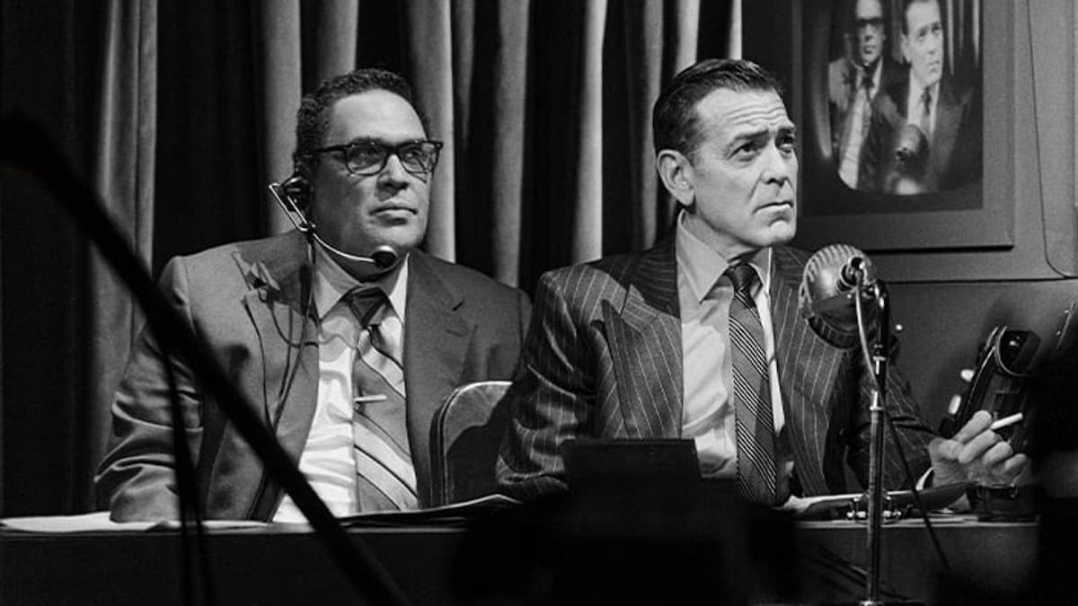 https://www.hola.com/us/horizon/landscape/2efa5201a0d9-clooney.jpg?im=Resize=(1200)