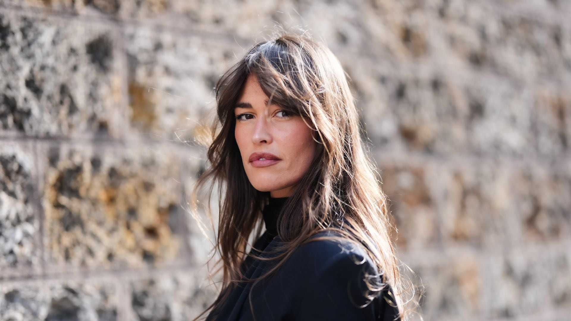 12 haircuts that define your features and highlight your best facial traits