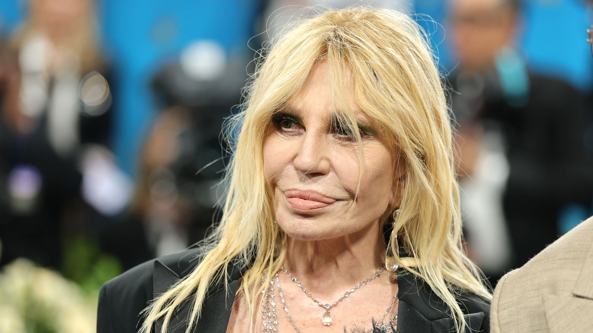 Donatella Versace calls out Miami hotel using her name: “Disgraceful”