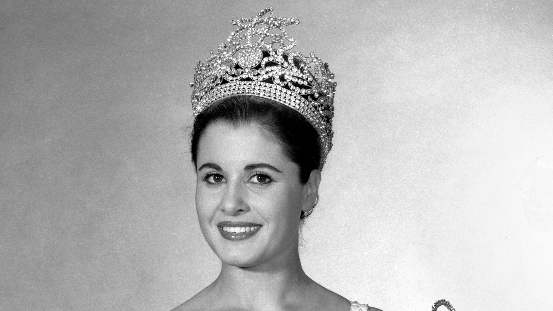 NEW YORK - MAY 6: Advance photo session for the Miss Universe Beauty Pageant. Pictured is Norma Beatriz Nolan of Argentina (Miss Universe 1962). Image dated May 6, 1963. New York, NY. (Photo by CBS via Getty Images)  