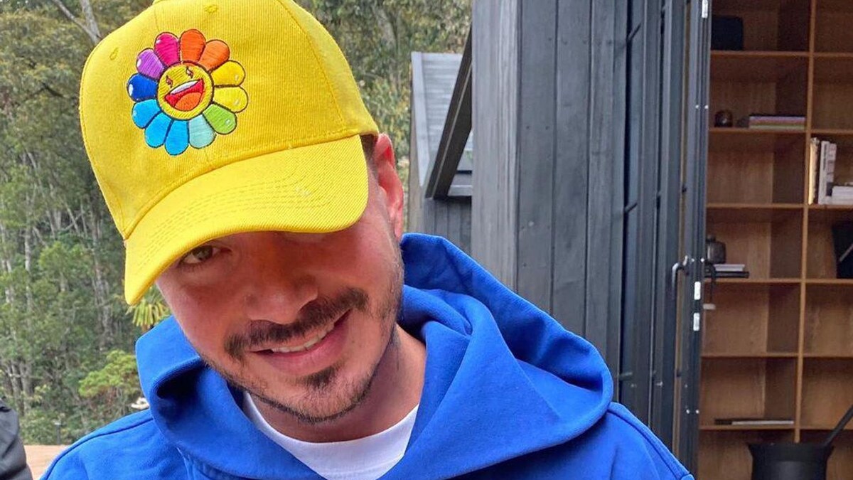 J Balvin releases Colores with meditation
