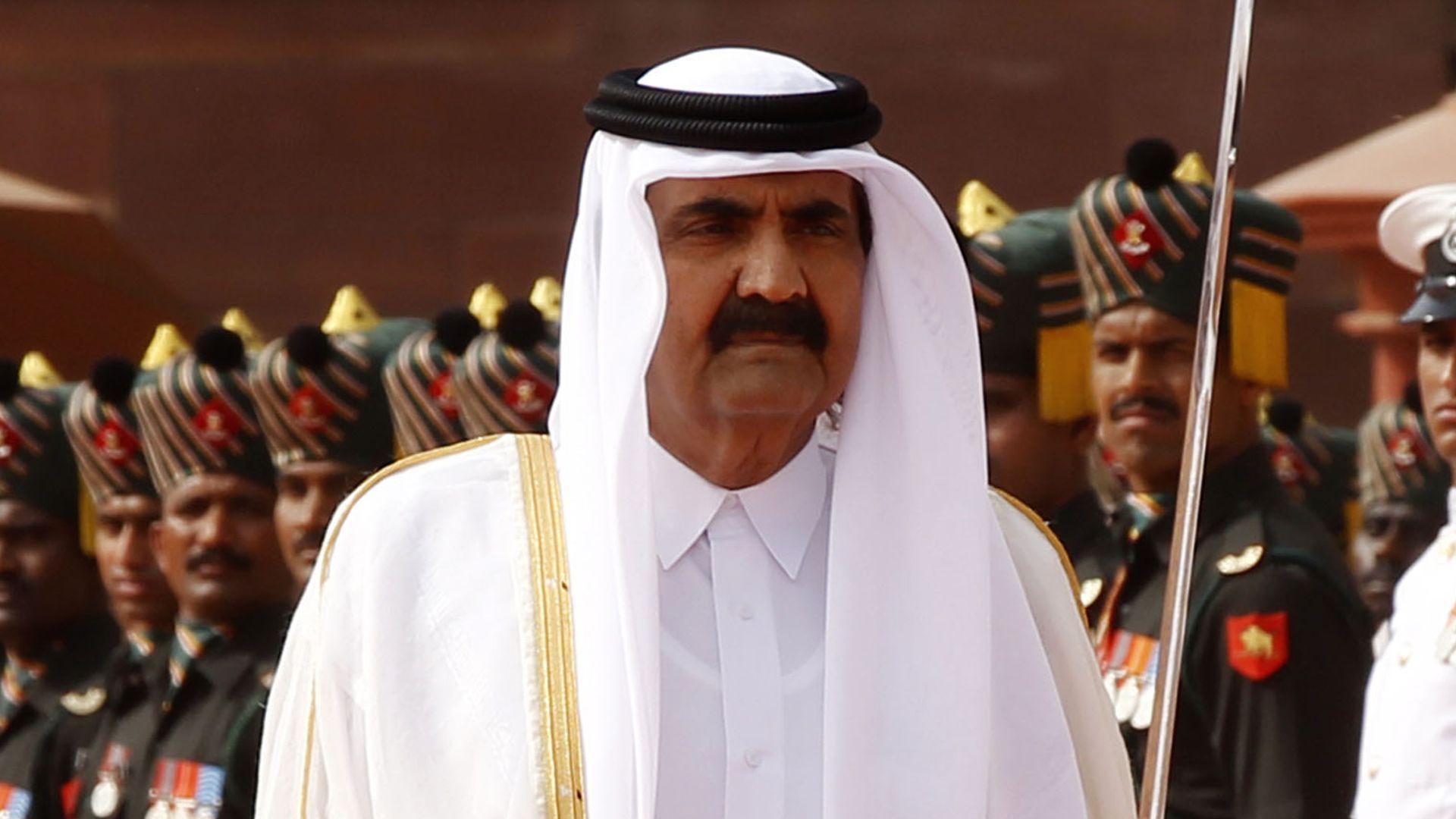 Former Qatari Emir Hamad bin Khalifa Al Thani Dies at 74, Husband of Sheikha Moza and Father of the Current Ruler