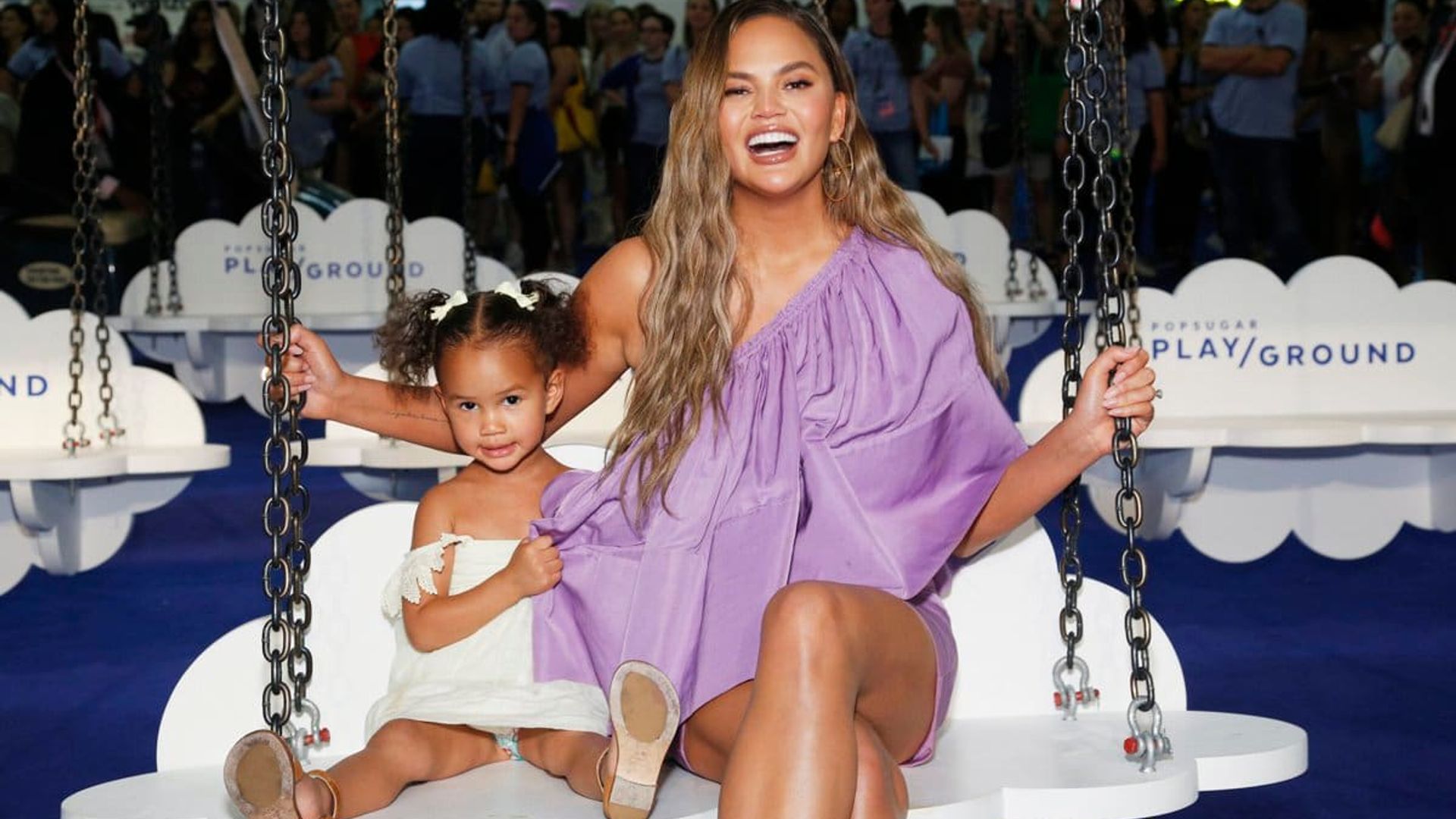 Chrissy Teigen shows off her new tattoo drawn by daughter Luna