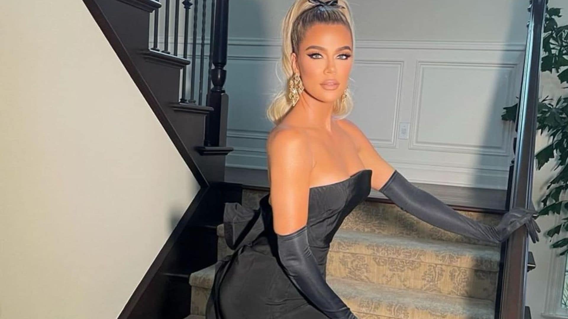 Khloe Kardashian dazzled at Simon Huck’s wedding in a stunning Oscar de la Renta evening gown