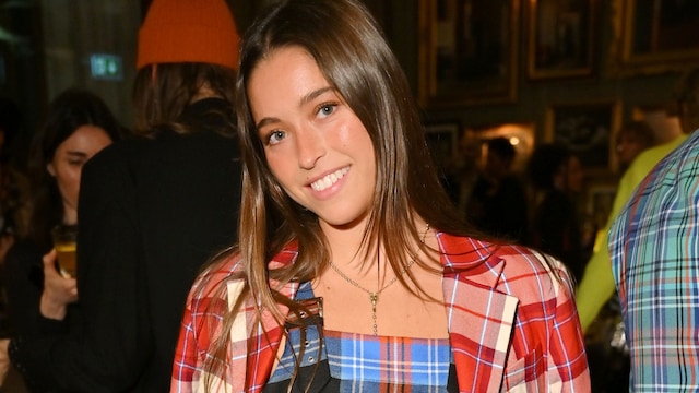 Lola Consuelos shows off her musical skills