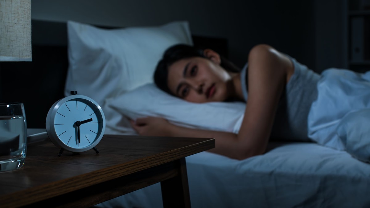 https://www.hola.com/us/horizon/landscape/3d2e12c6d49d-depressed-young-asian-woman-lying-awake-in-bed-struggling-with-insomnia-and-rest.jpg?im=Resize=(1200)