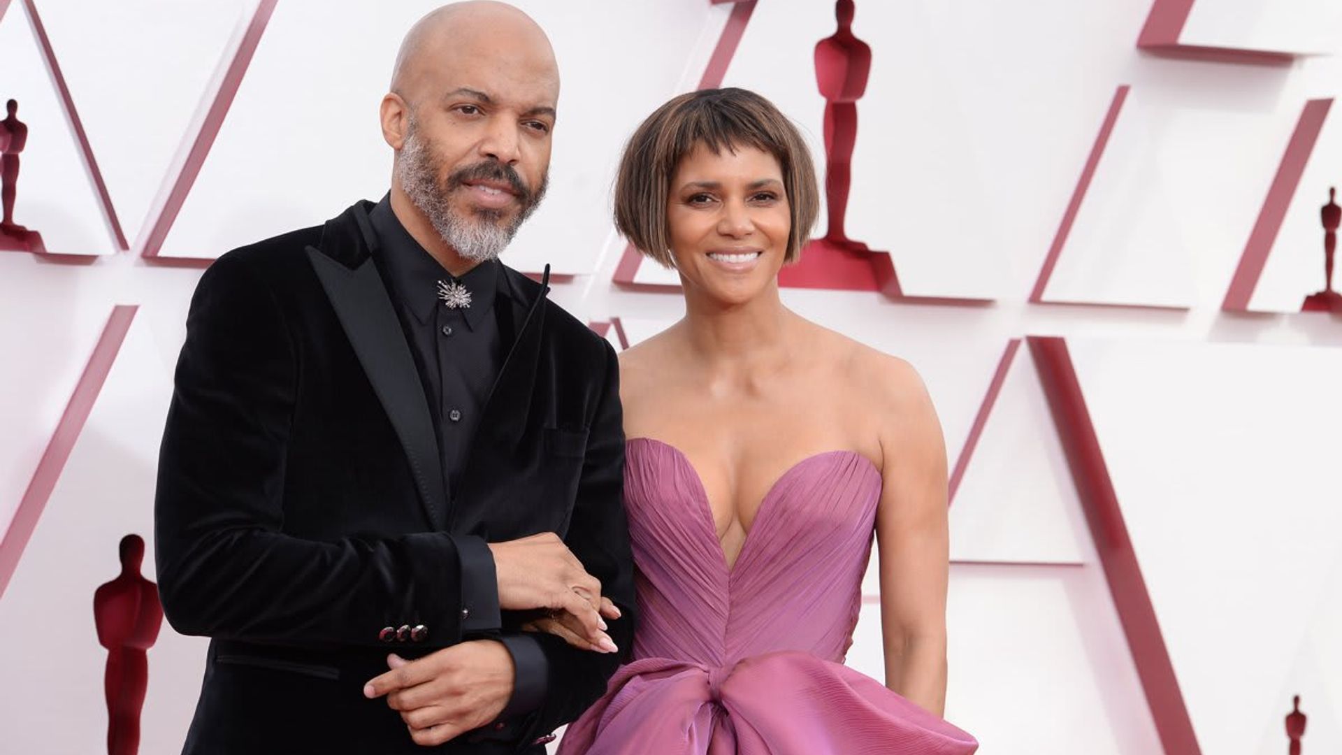 Halle Berry shades her past relationships while defending romance with Van Hunt