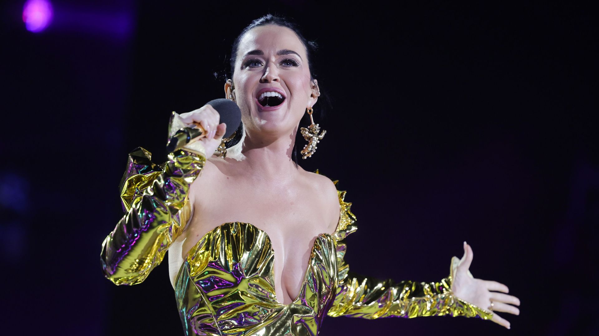 Katy Perry reacts to last-minute Mexico concert cancellation