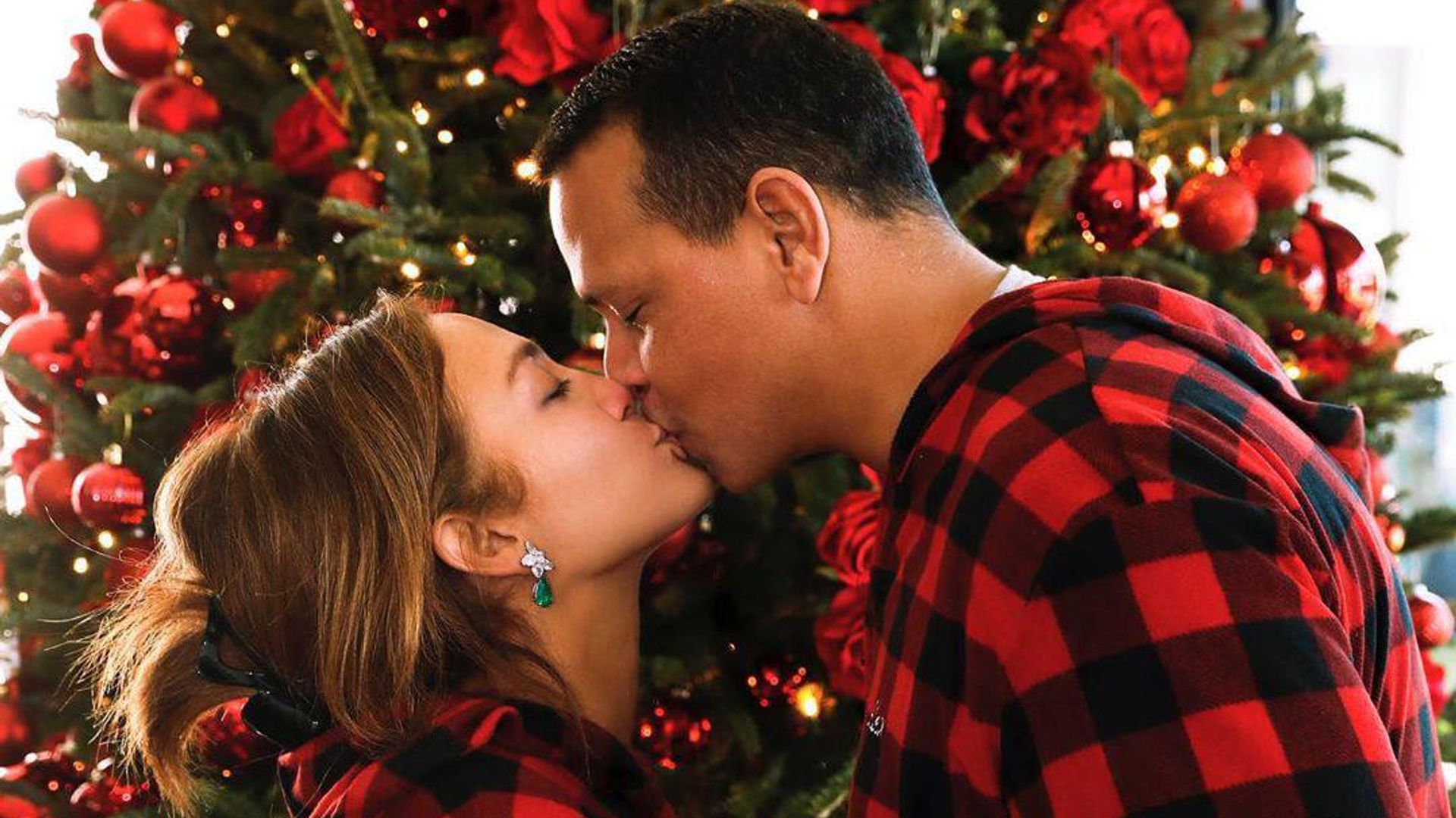 Jennifer Lopez and A-Rod share sweet Christmas photo