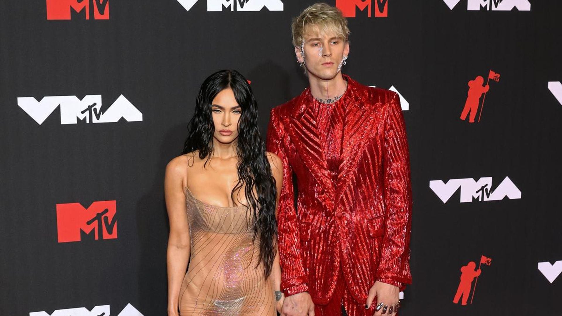 Megan Fox and MGK recreate epic bathroom photo with James Corden’s parents