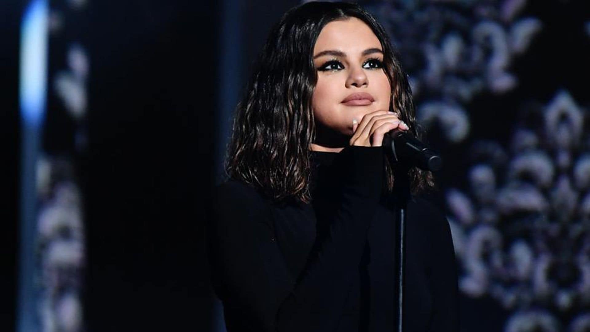Selena Gomez reportedly had a 'panic attack' before her AMAs performance