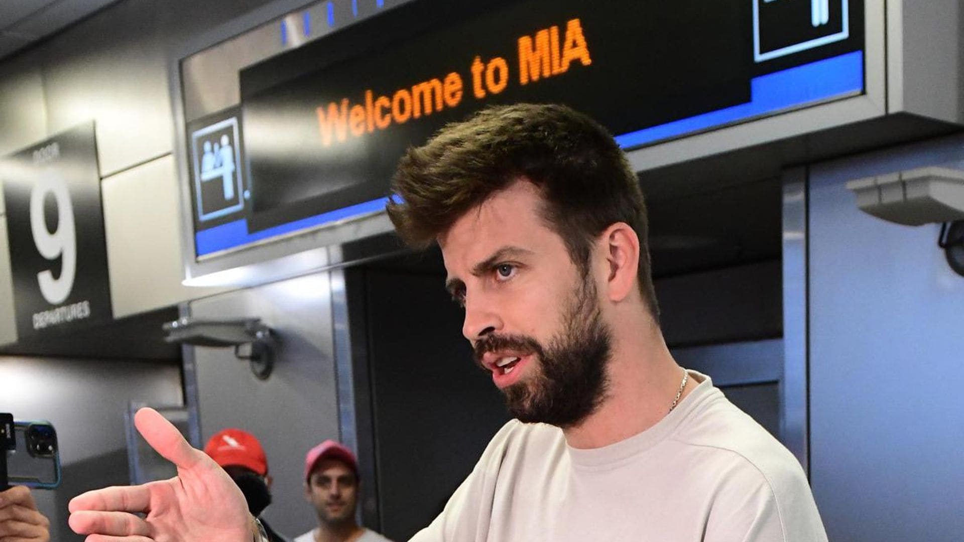 Piqué takes Milan and Sasha back to Miami; kids not going to their uncle’s wedding