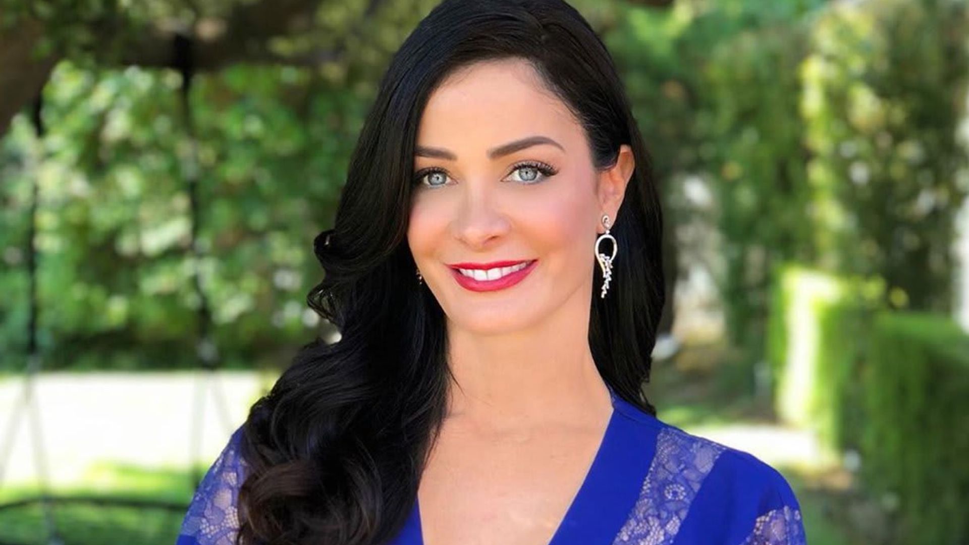 The special significance behind Dayanara Torres’ unique Christmas decorations