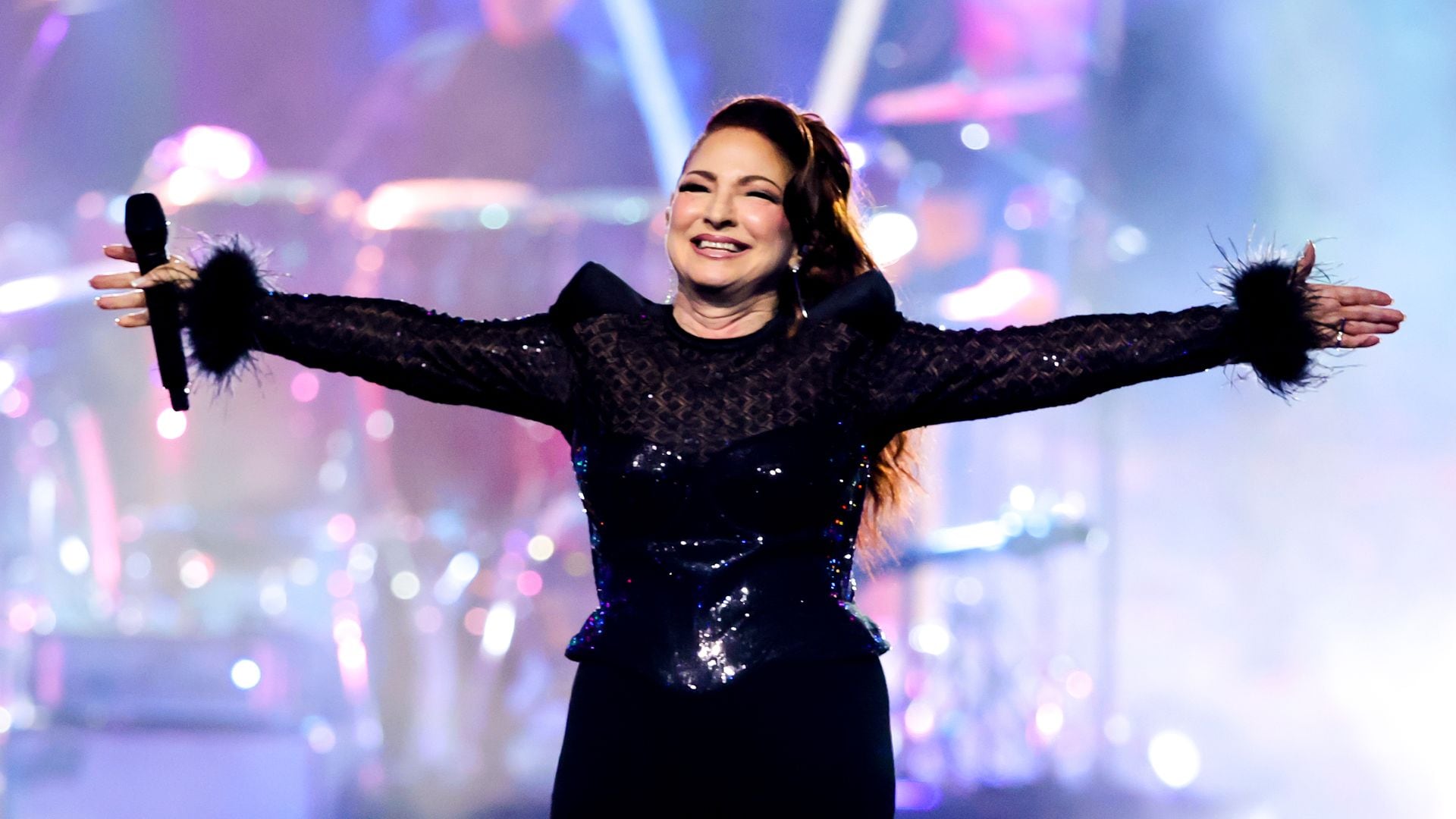 Gloria Estefan to headline historic 2025 Hispanic Day Concert in Madrid's Plaza de Colón