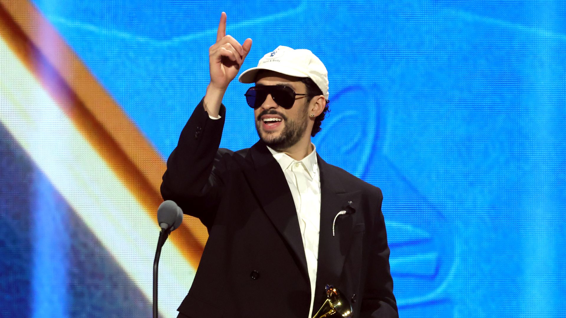  Bad Bunny accepts the Best Urban Song award for "LA MuDANZA" onstage during the 26th Annual Latin Grammy Awards at the MGM Grand Garden Arena on November 13, 2025 in Las Vegas, Nevada. (Photo by Kevin Winter/Getty Images for The Latin Recording Academy)
