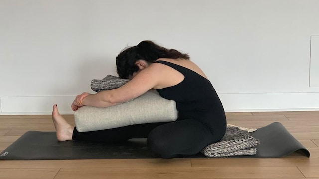 4 Poses to help relieve period cramps