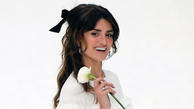 Penelope Cruz Chanel Runway