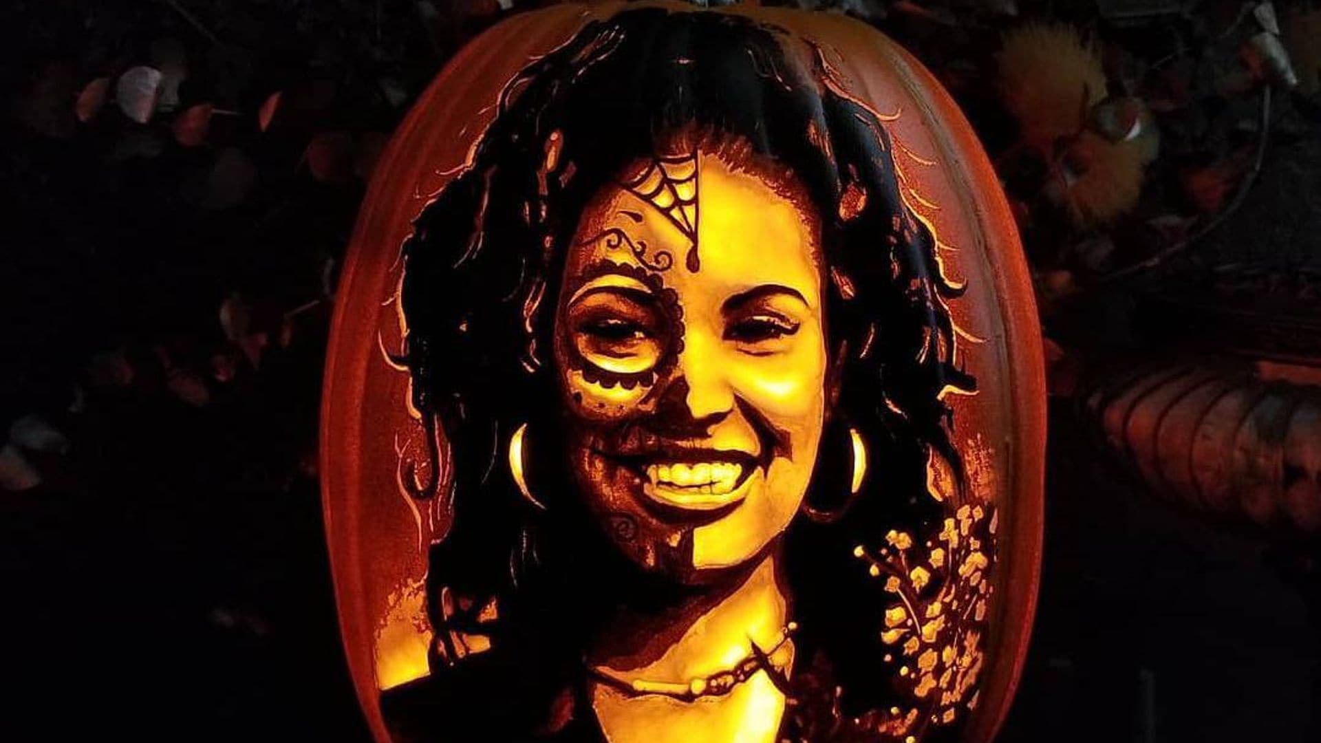 This artist created a Selena Quintanilla pumpkin carving for Halloween