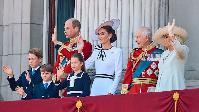 TOPSHOT - (L-R) Britain's Prince George of Wales, Britain's Prince William, Prince of Wales, Britain's Prince Louis of Wales, Britain's Princess Charlotte of Wales, Britain's Catherine, Princess of Wales, Britain's King Charles III and Britain's Queen Camilla wave on the balcony of Buckingham Palace after attending the King's Birthday Parade "Trooping the Colour" in London on June 15, 2024. The ceremony of Trooping the Colour is believed to have first been performed during the reign of King Charles II. Since 1748, the Trooping of the Colour has marked the official birthday of the British Sovereign. Over 1500 parading soldiers and almost 300 horses take part in the event. (Photo by BENJAMIN CREMEL / AFP) (Photo by BENJAMIN CREMEL/AFP via Getty Images)