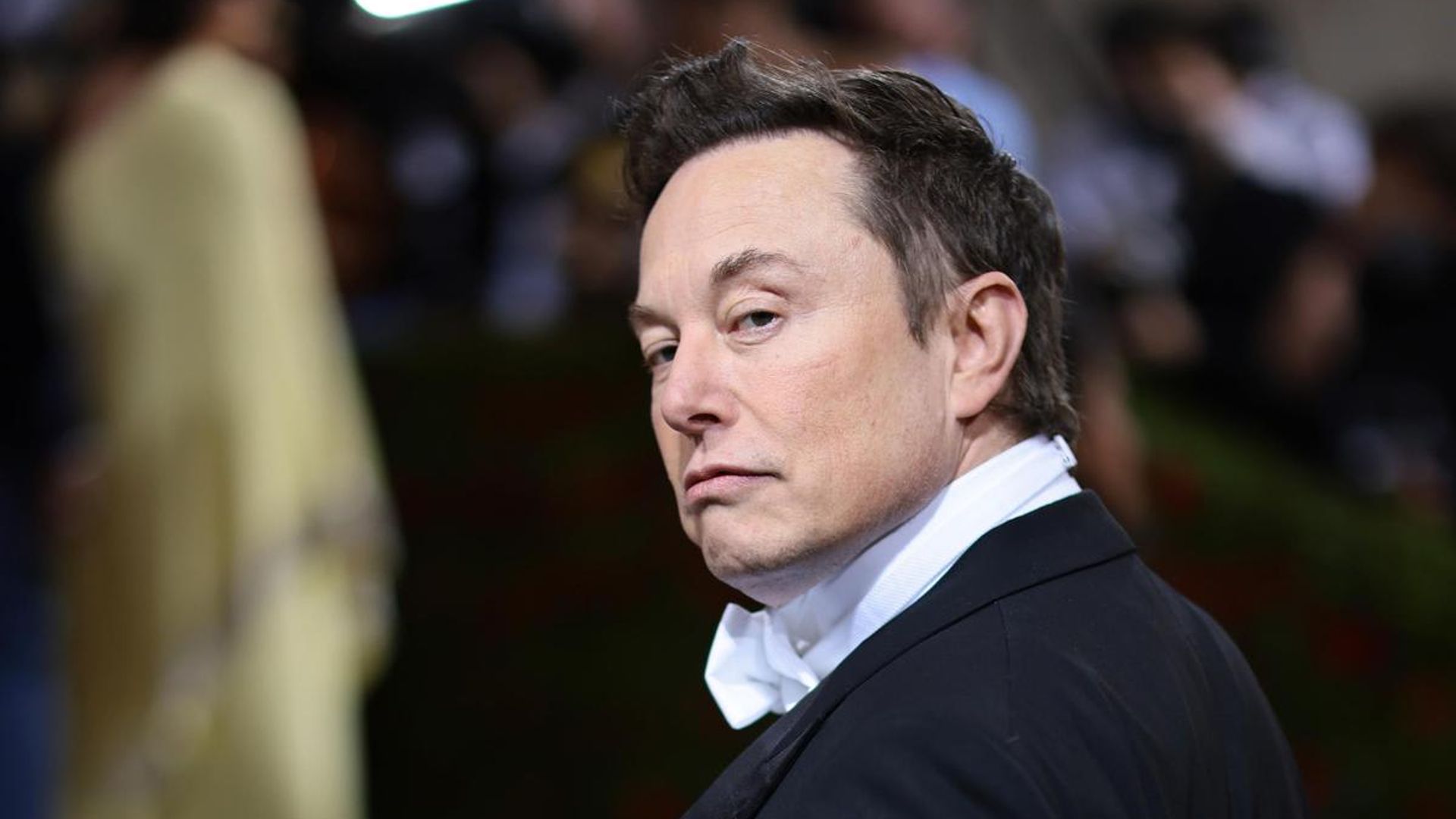 Elon Musk’s daughter will change her last name to cut familiar ties with her dad