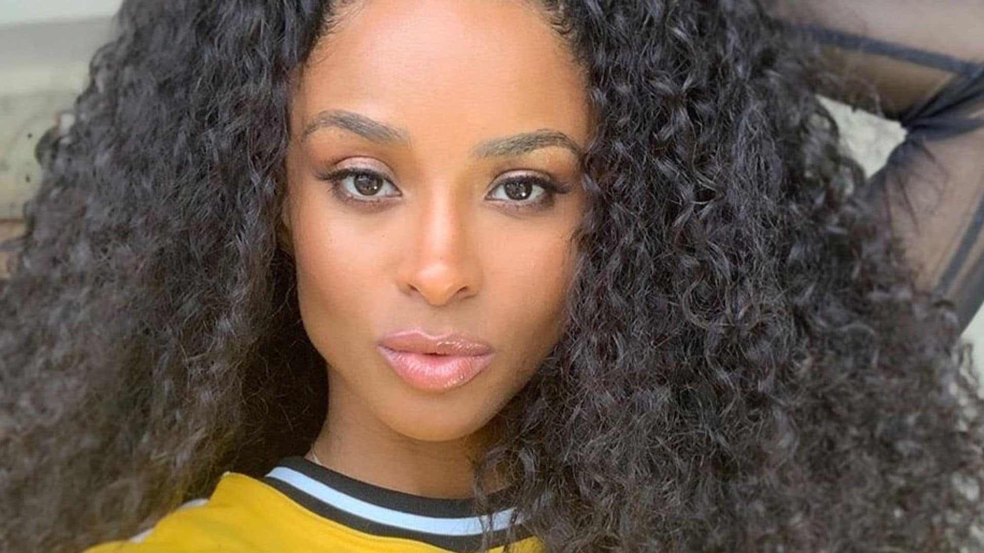 We’re already obsessed with Ciara’s short platinum blonde cut from latest music video 'Set'