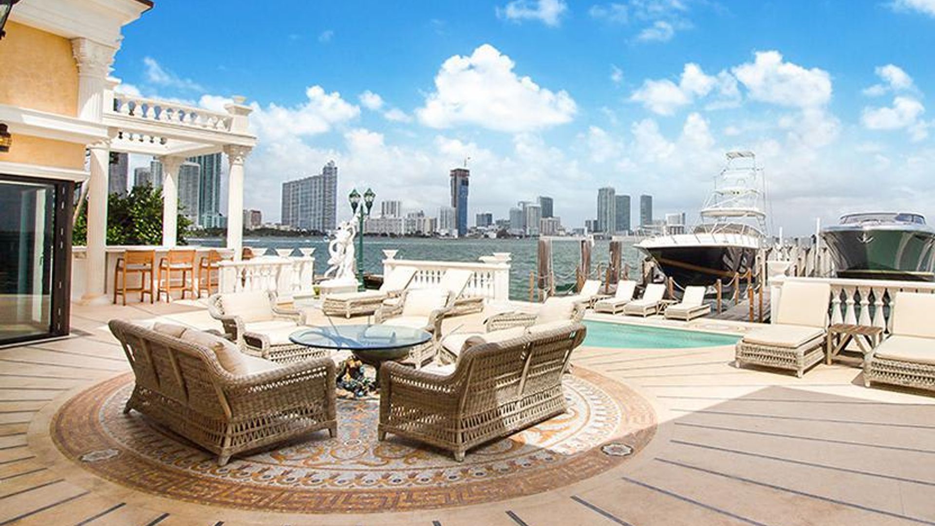 Versace meets Gatsby in mansion designed by Lorenzo Carmellini