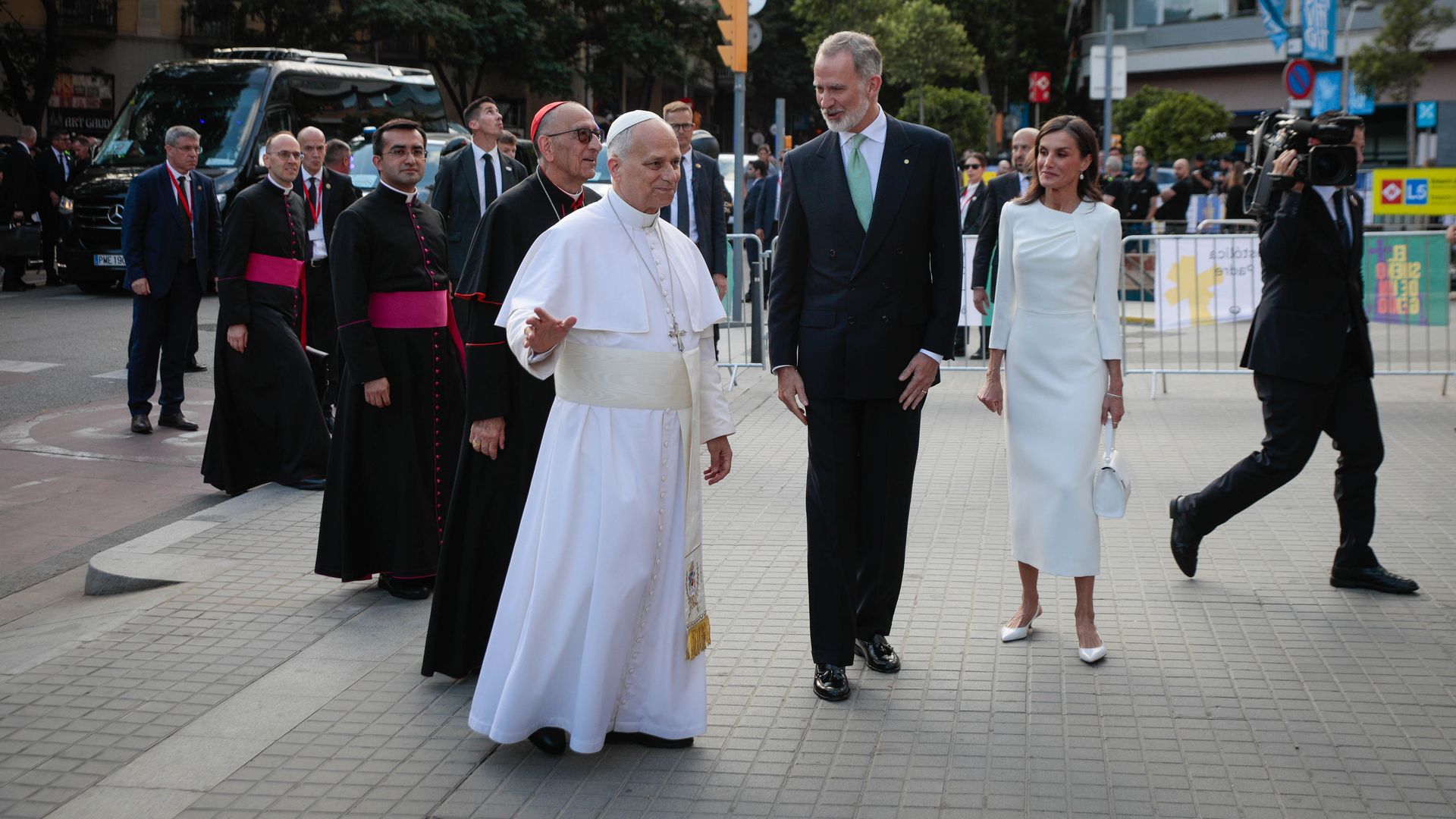 King Felipe, Queen Letizia and Pope Leo XIV celebrate Sagrada Família's completion of the world's tallest church tower