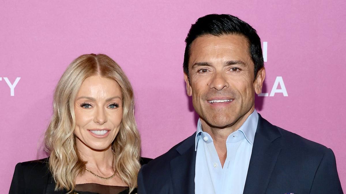 https://www.hola.com/us/horizon/landscape/4f8d0b4a0d59-new-york-new-york-kelly-ripa-and-mark-consuelos-attend-family-equalitys-night-at.jpg?im=Resize=(1200)