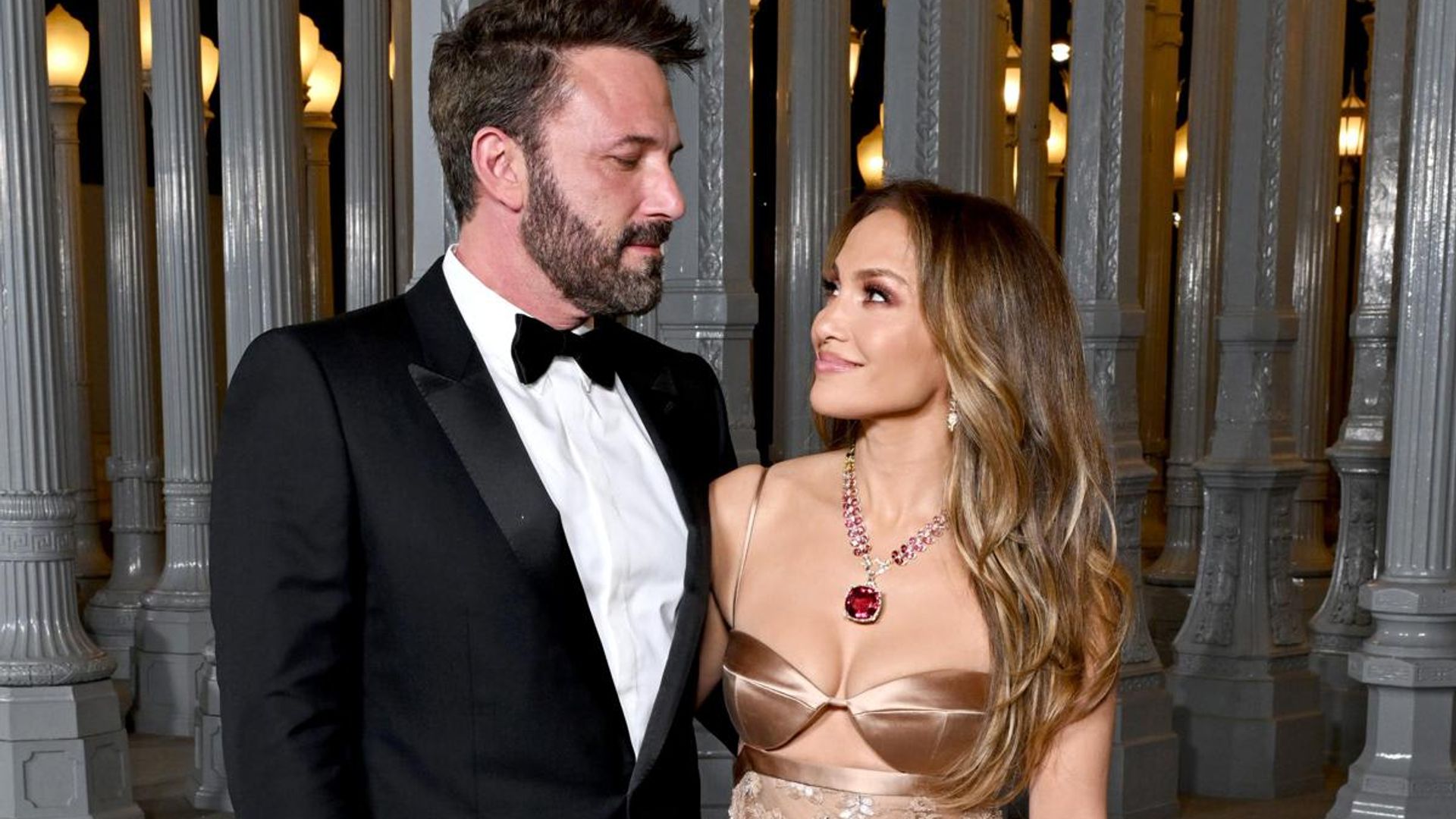 Jennifer Lopez reacts to fans showing love for Ben Affleck on the street: ‘Back up!’