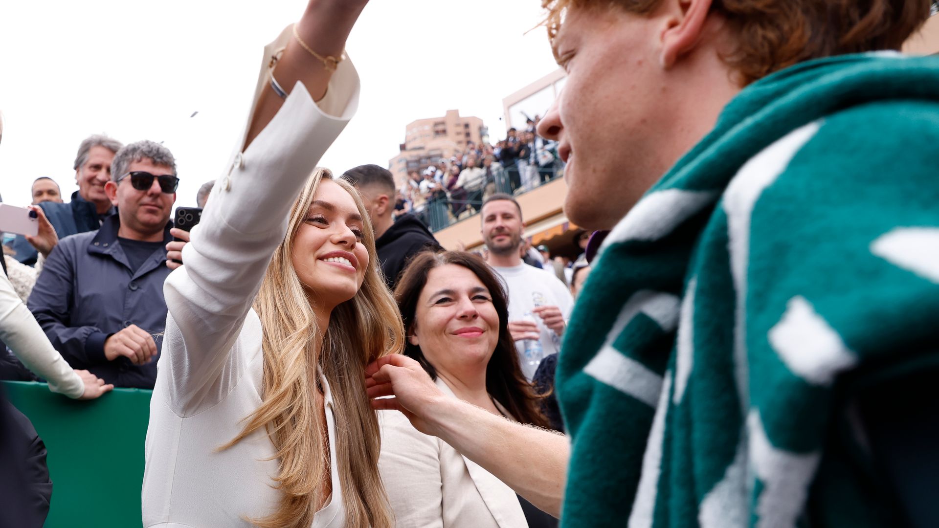 Jannik Sinner wins Monte Carlo and celebrates with girlfriend Laila Hasanovic as World No. 1