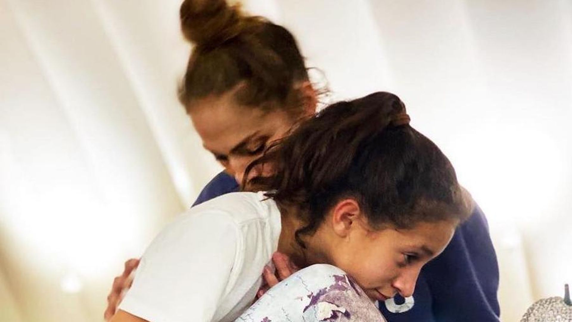 Jennifer Lopez’s message, Karol G and Aventura’s concert, celebrities slow dancing in quarantine and more