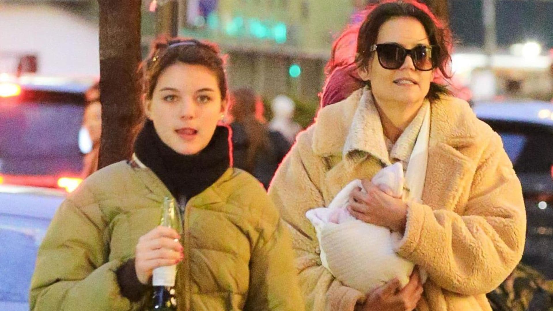 Katie Holmes & Suri Cruise spotted getting tacos in New York