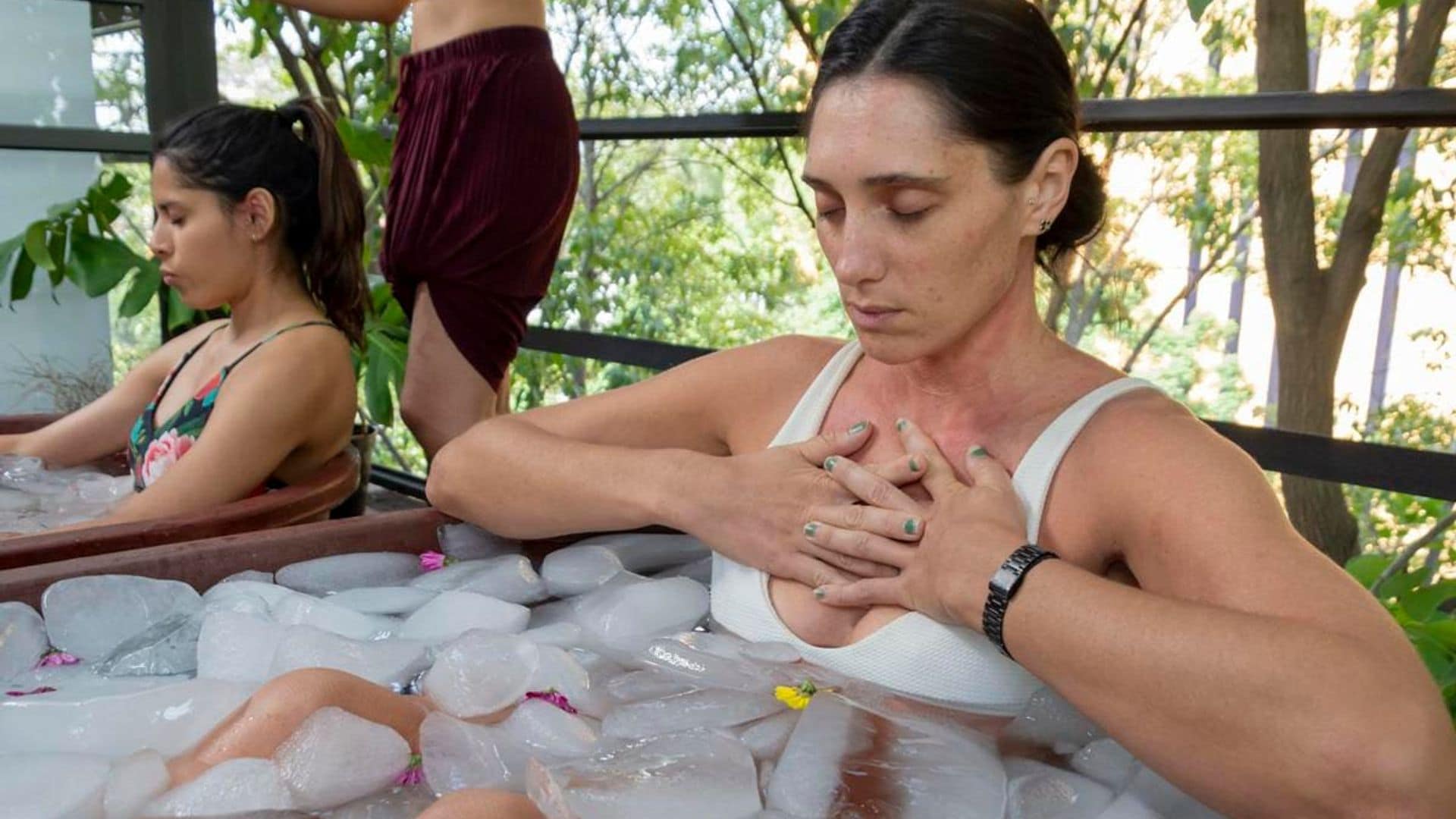 What are ice baths? All you should know about the practice