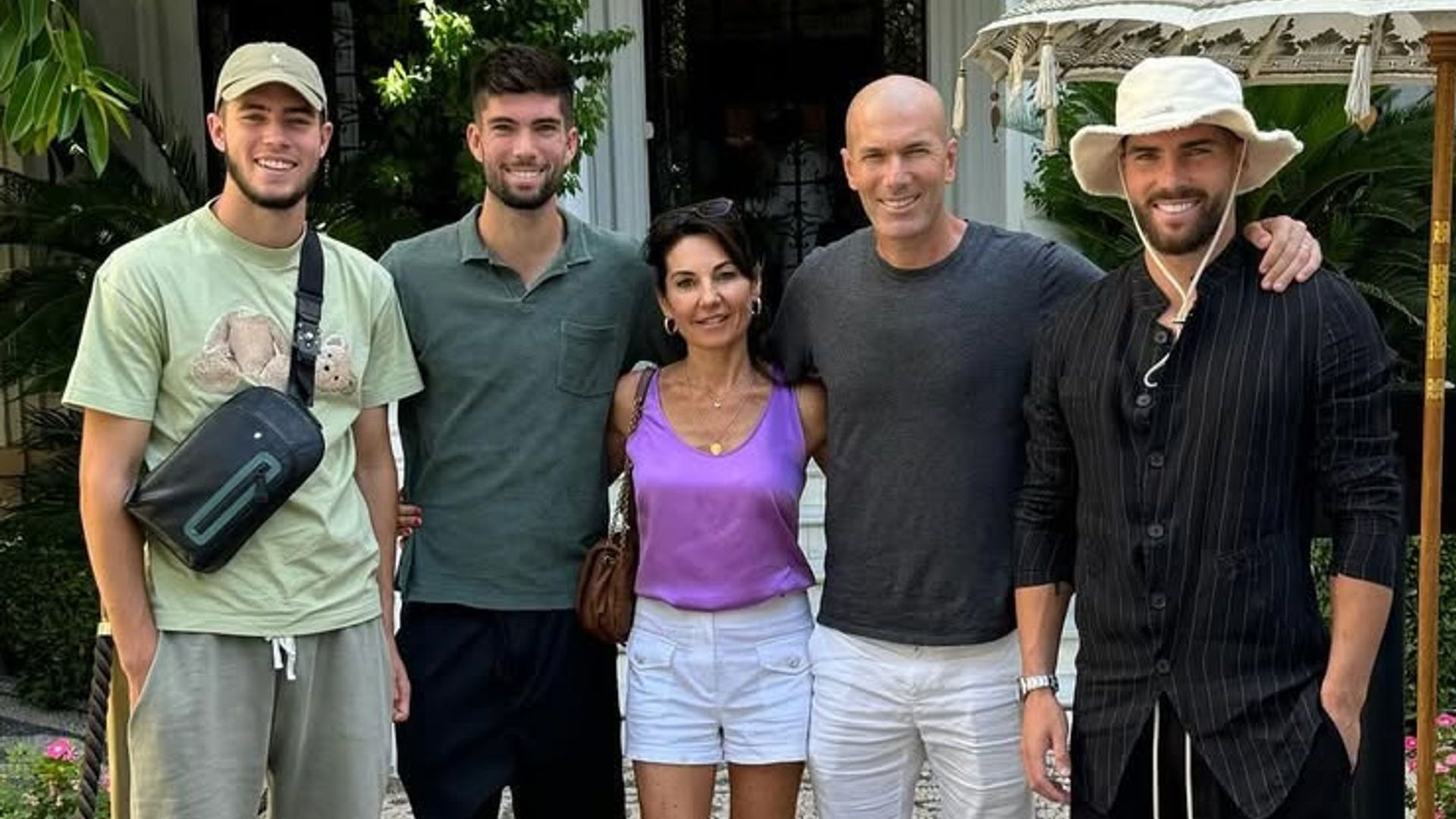 Zinedine Zidane turns 54 with mixed emotions over the World Cup: supporting France and his son with Algeria while enjoying time with his granddaughters