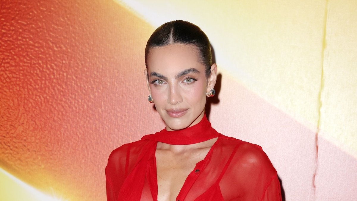 María Gabriela de Faría stuns in sheer look at 'Superman' screening