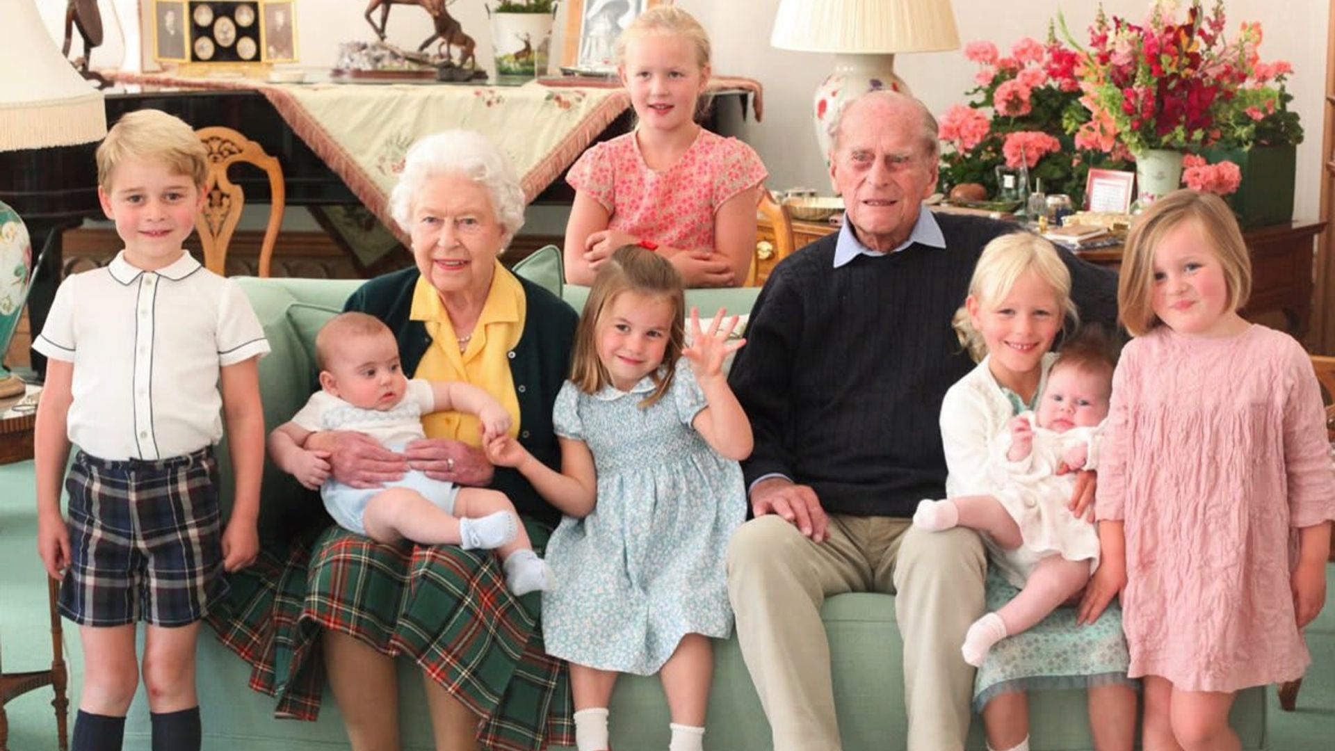 Never-before-seen photo of Queen Elizabeth’s great-grandchildren on display at Windsor Castle
