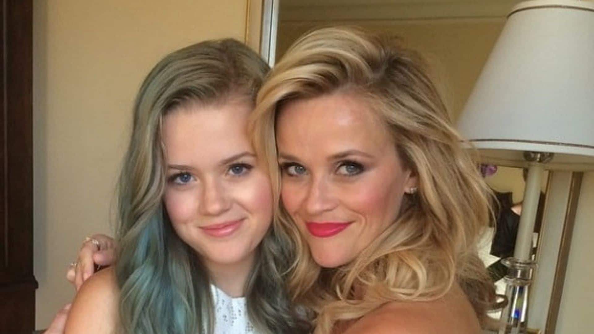 Reese Witherspoon brings her look-alike daughter Ava to 'Hot Pursuit' premiere