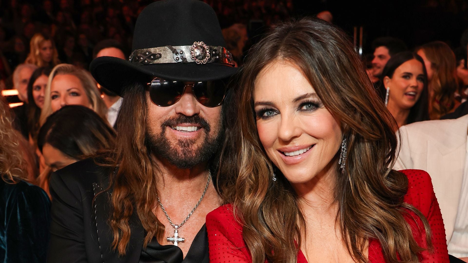 Elizabeth Hurley shares cozy Christmas moment with her son Damian and Billy Ray Cyrus